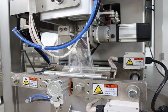 12 Cabeças 0,8L Granulado de vedação térmica Máquina de embalagem de alimentos para animais de estimação para embalagem de bolsas de nozes