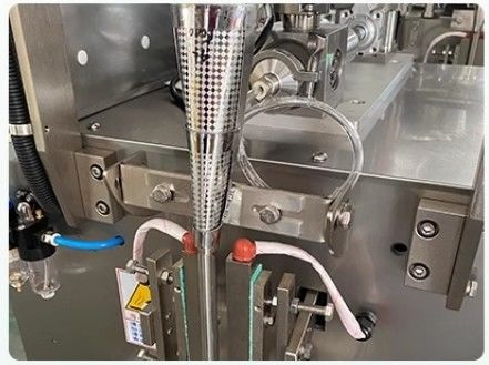 Máquina de embalagem de granulados de pó de várias vias para embalagens em saquetes de 300 kg