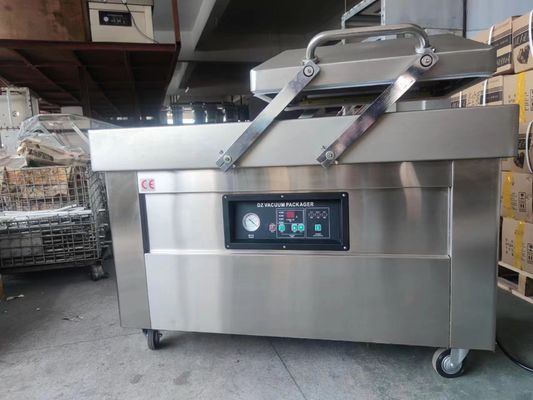 Máquina de embalagem industrial de vácuo de câmara dupla para alimentos com potência de bomba de vácuo de 1,5 kW