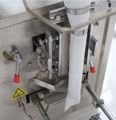 Máquina de embalagem vertical de materiais de madeira para cápsulas de chá e café em embalagens têxteis