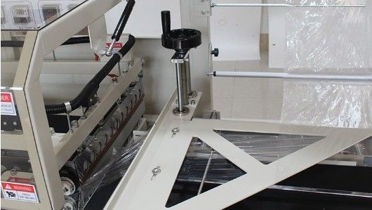 Lojas de vestuário túnel de encolhimento personalizável e máquina de embalagem de papel sensível ao calor