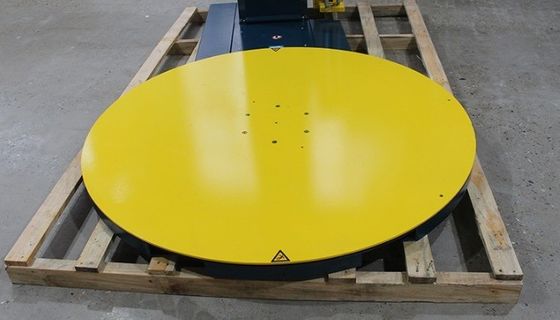 Máquina automática de embalagem e amarração de paletes com carga máxima de 1500 kg/2000 kg