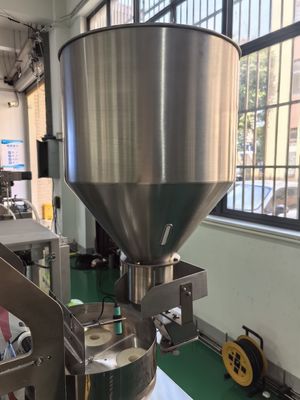 Máquina automática de embalagem de alimentos em grânulos para doces em saquinhos triangulares Capacidade 400 kg