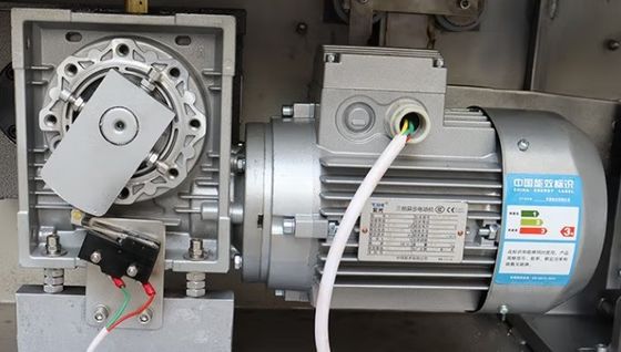 Máquina de vedação a vácuo de câmara de cinto transportador duplo DZ 1000S 1100S para operação fácil