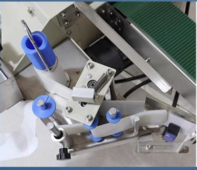 80-320 mm Largura de cartão Máquina de gravação de caixa semi-automática para vedação versátil de cartão