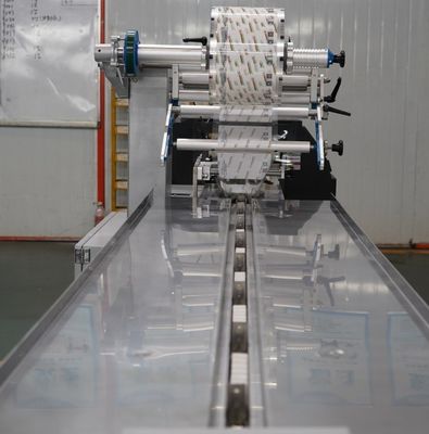 Material de embalagem Papel Máquina de embrulho automático de fluxo para pão de biscoito bolo pequeno