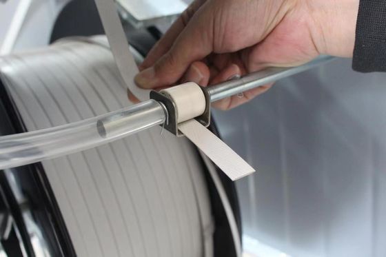 Máquina semiautomática de amarração de cartões com capacidade e função de ligação de PP