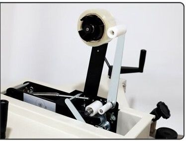Máquina de vedação de caixa semi-automática de carga pesada a motor elétrico para caixas W300*H400mm