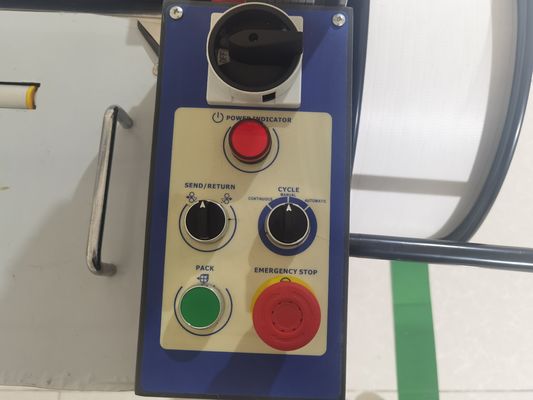 Tipo de embalagem Cartões Máquina de amarração automática econômica com velocidade de amarração de 2,5 / s
