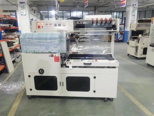 Máquina de embalagem de encolhimento por calor de vedação lateral automática Ideal para embalagens de objetos mais longas