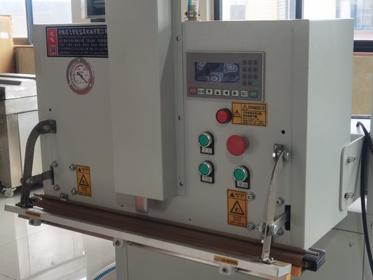 Máquina pneumática de vedação por vácuo externo para grãos de café pesados em sacos de filme