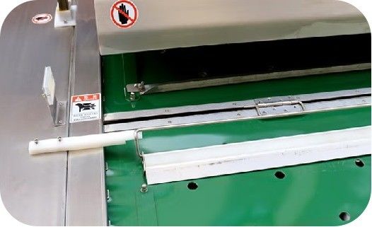 Material de embalagem de plástico Cinturão transportador Máquina de vedação a vácuo para carne, peixe, frango