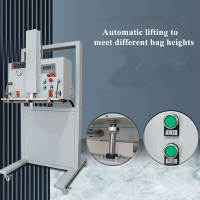 Máquina de embalagem vertical de pó de farinha de grãos de 700 mm com bico