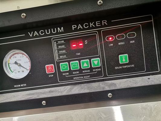 Máquina de embalagem a vácuo de câmara grande dupla de tipo plano para loja de alimentos e potência do motor de 900W