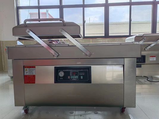 Máquina de vedação de embalagem de sacos de vácuo de câmara dupla para alimentos fabricados com materiais