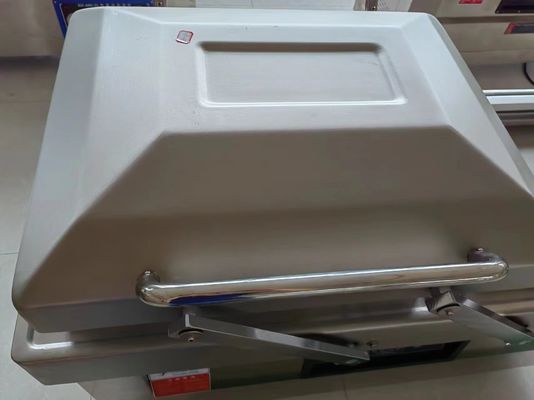 Máquina de vedação de embalagem de sacos de vácuo de câmara dupla para alimentos fabricados com materiais