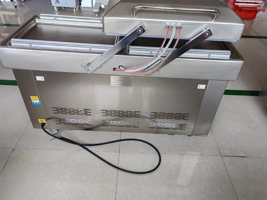 Máquina de vedação de embalagem de sacos de vácuo de câmara dupla para alimentos fabricados com materiais