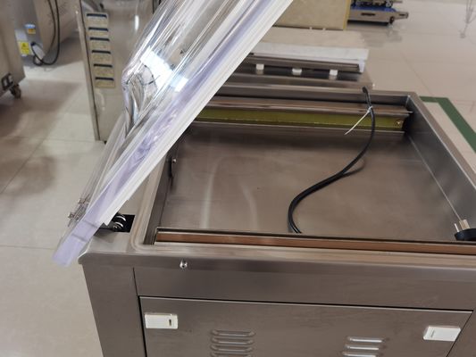 Embalagem de plástico Fecho a vácuo de câmara única acionado elétrico para carne, arroz, peixe e alimentos para peixes