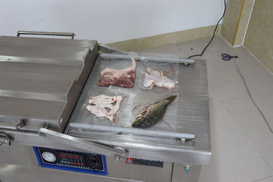 Máquina automática de embalagem a vácuo de câmara dupla para carne salgada, peixe seco, porco, carne bovina e arroz