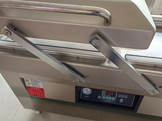 Máquina de embalagem a vácuo de câmara dupla para carne de repolho, peixe, datas 1070*540*970mm Tamanho